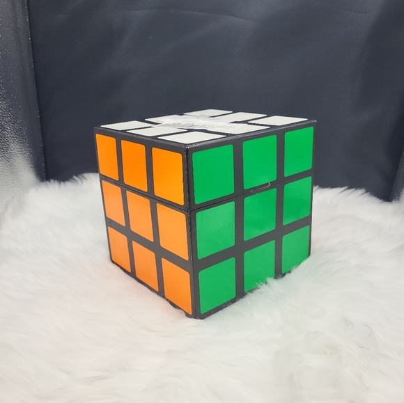 Rubiks Amazing Box &Magic Tricks - Picture 2 of 4